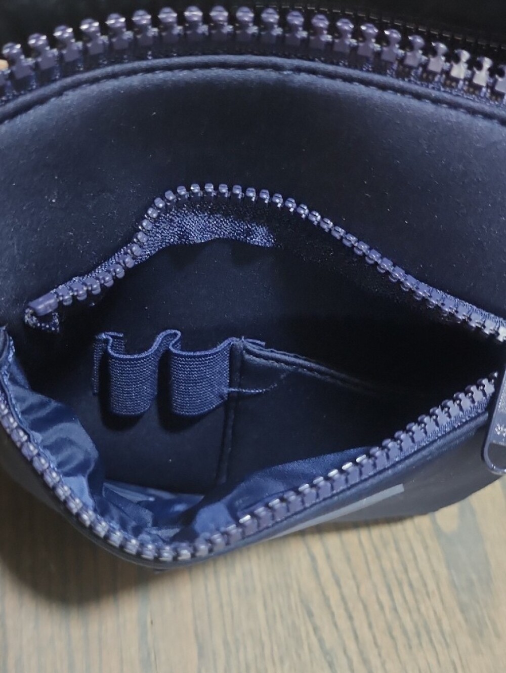Dagne Dover Micah Crossbody - Picture 5 of 8